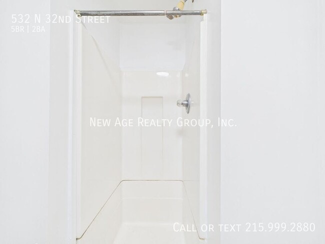 Building Photo - 532 N 32nd St