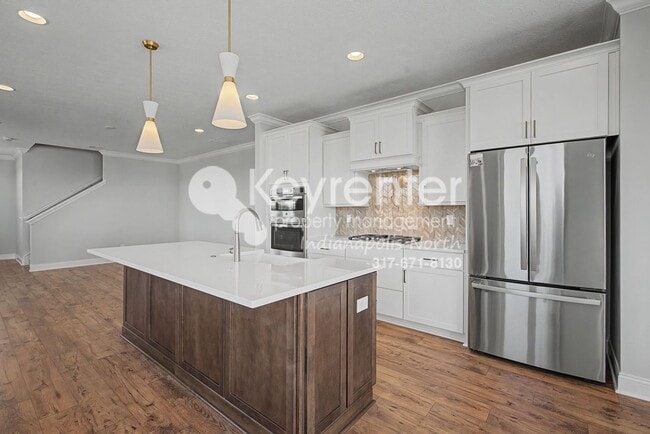 Building Photo - Welcome to this beautiful 3-bedroom, 2.5-bathroom home located in the desirable Westfield, IN