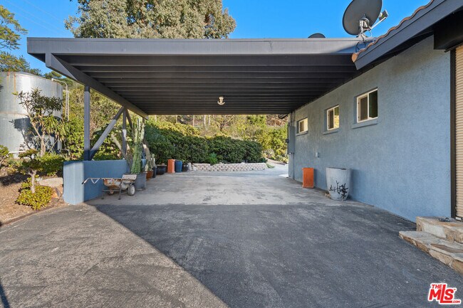 Building Photo - 9402 Houston Rd