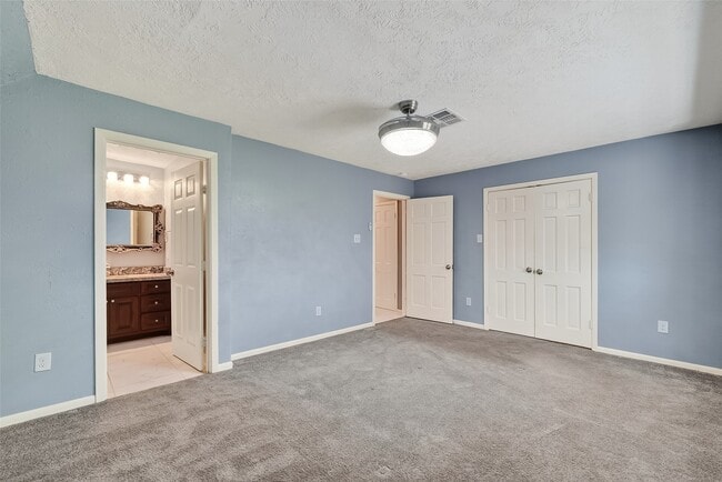 Building Photo - 4901 Burning Tree Dr