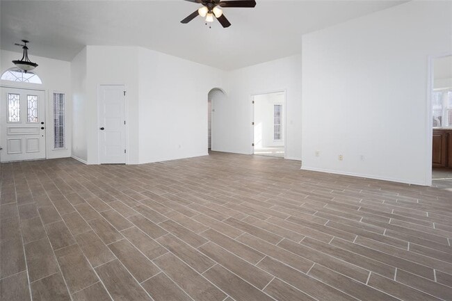 Building Photo - 3612 Crail Dr