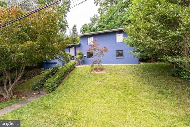 Building Photo - 3122 Brooklawn Terrace