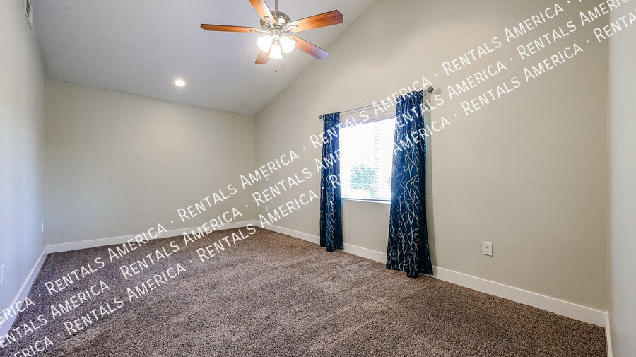 Building Photo - 3113 N 28th St