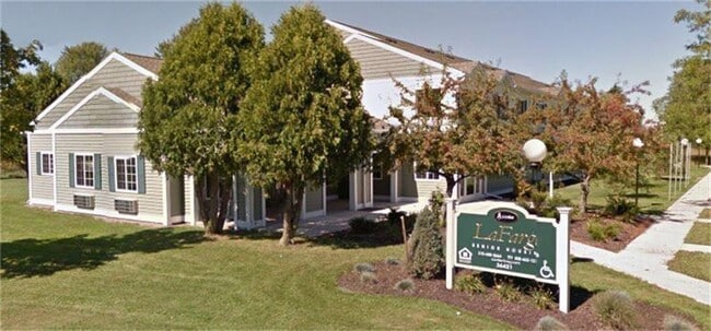 Primary Photo - 36421 Sunrise Ave