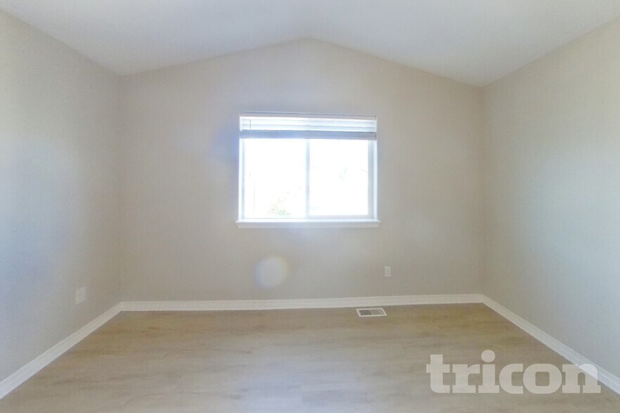 Building Photo - 6783 Galpin Dr