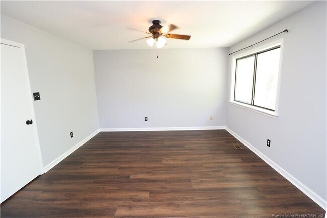 Building Photo - 7283 Sandy Creek Dr