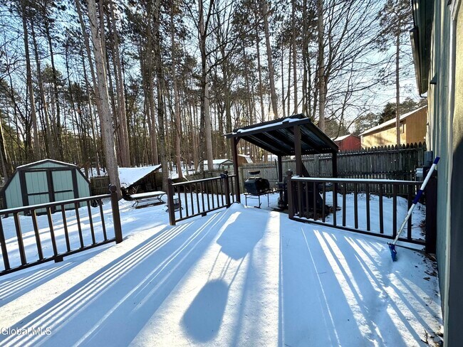 Building Photo - 48 Wake Robin Rd