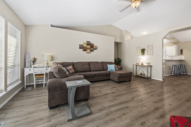 Building Photo - 7302 Bay Meadows Dr