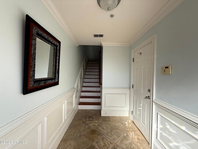 Building Photo - 54 Battery Crk Clb Dr