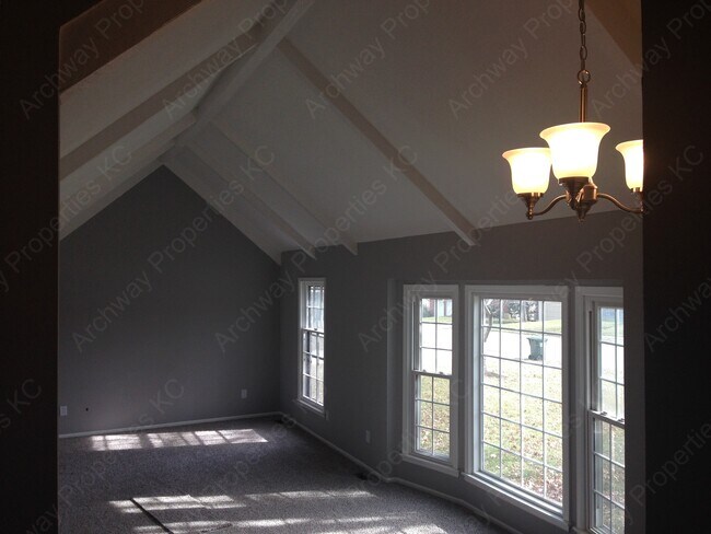 Building Photo - 14622 W 89th St
