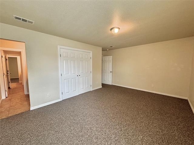 Building Photo - 2335 Bloomfield Dr
