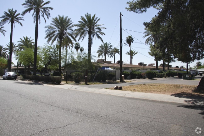 Building Photo - 29 Palms Apartments