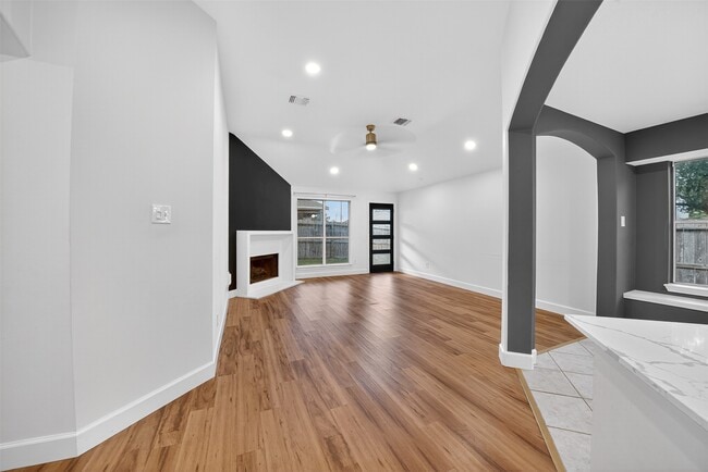 Building Photo - 17002 Analisa Cir