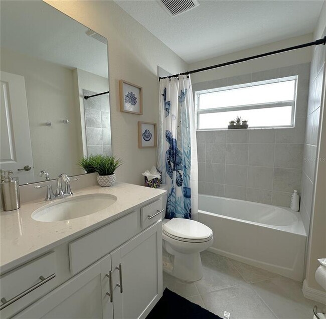 Building Photo - 14241 Heritage Landing Blvd