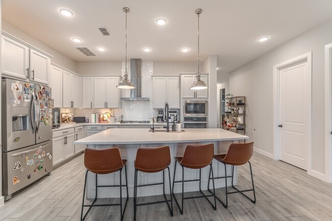 Building Photo - 24634 Songlark Bend Dr