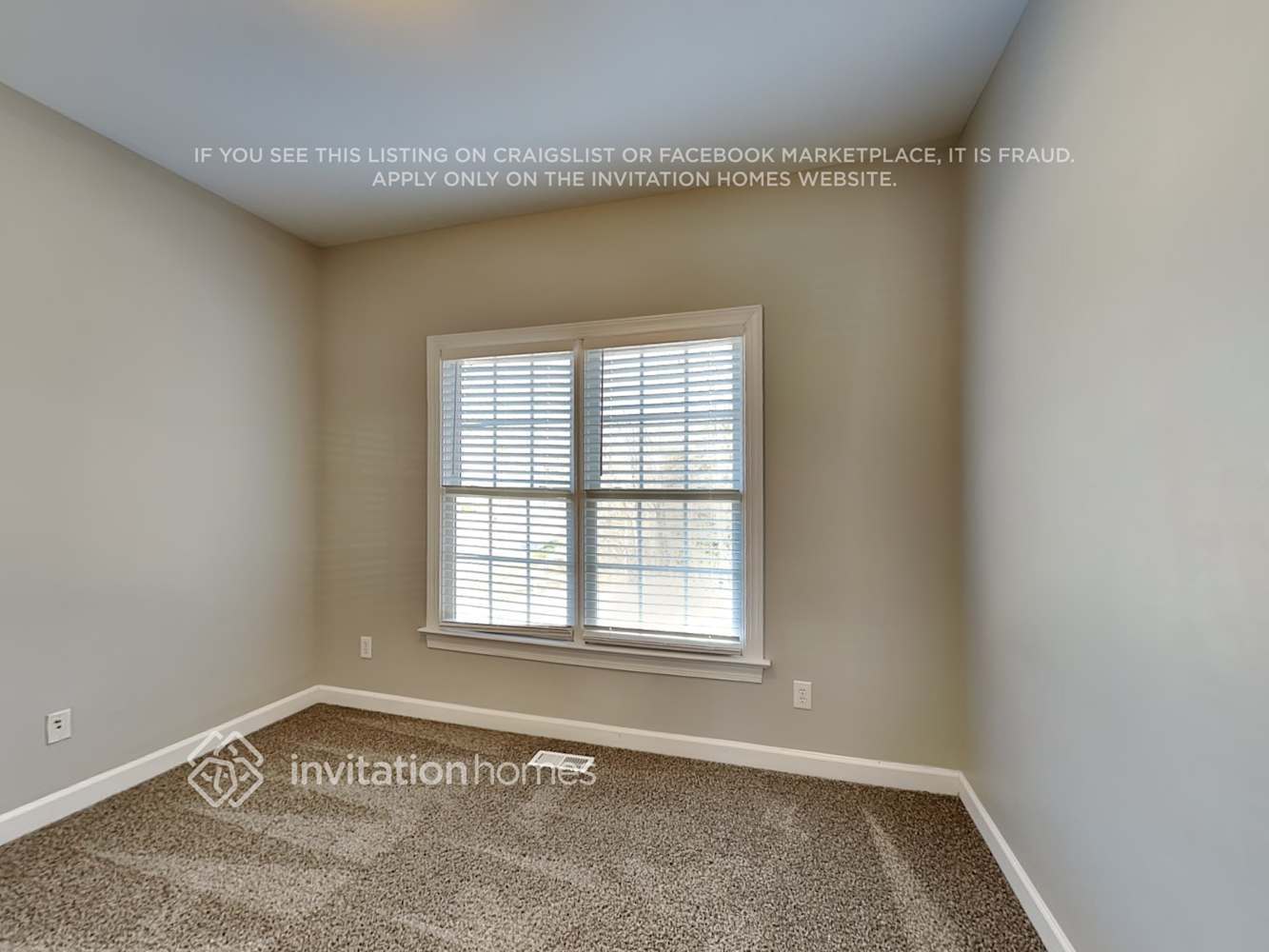 Building Photo - 1001 Crystal Water Dr