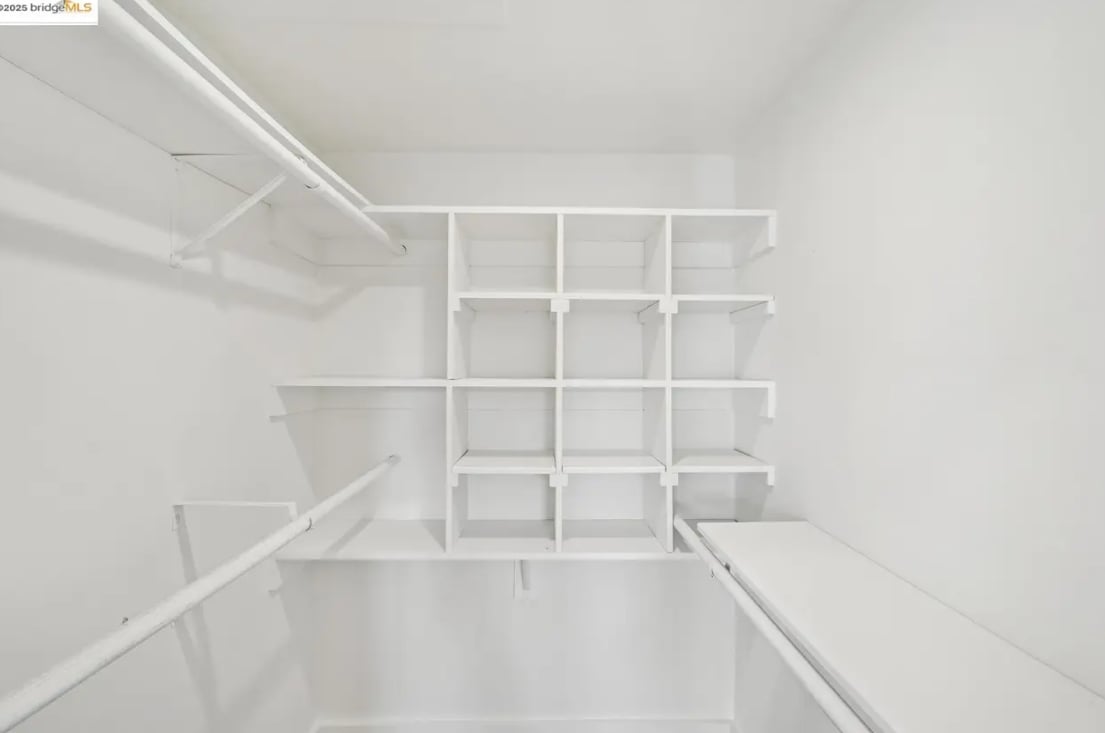 Building Photo - 2419 Webster St