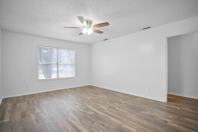 Building Photo - 1307 61st St