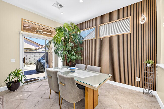 Building Photo - 78804 Platinum Dr