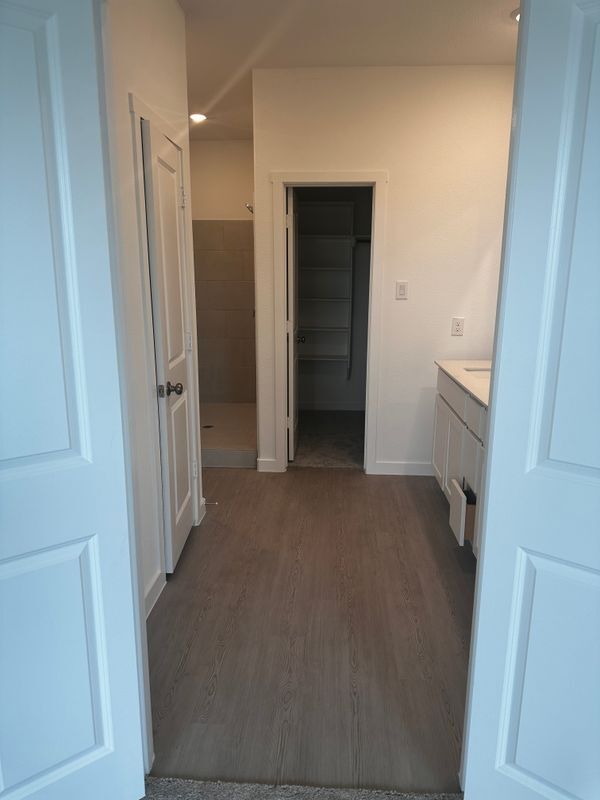 Building Photo - 509 Bridgewood Dr