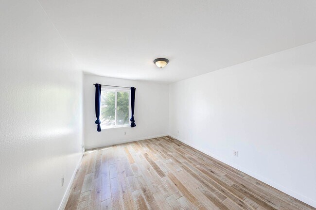 Building Photo - 1652 N Pala Pl