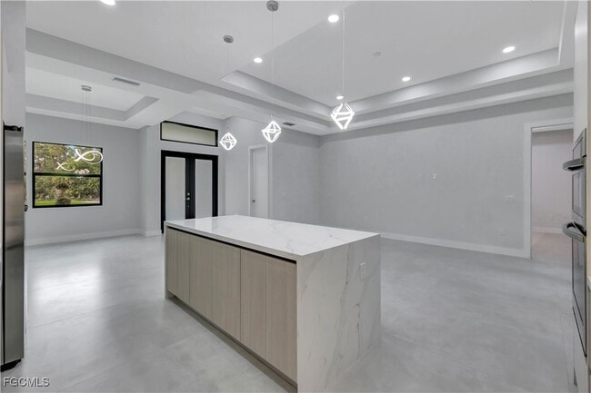 Building Photo - 3366 72nd Ave NE