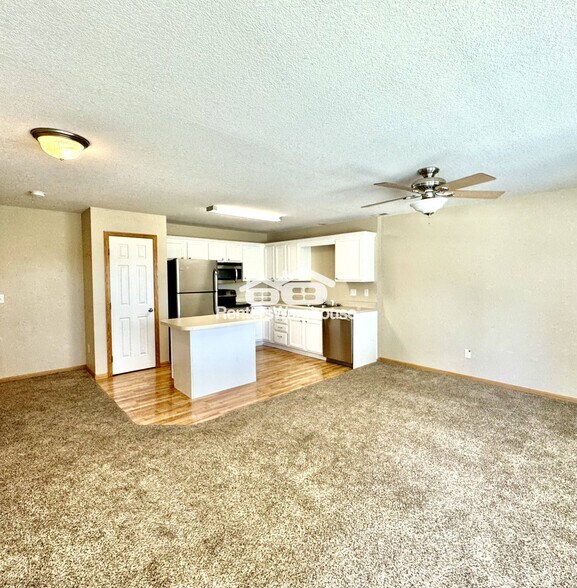 Building Photo - 1228 SE Village View Ln