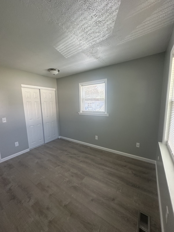 Building Photo - 186 Bernower Ave SW