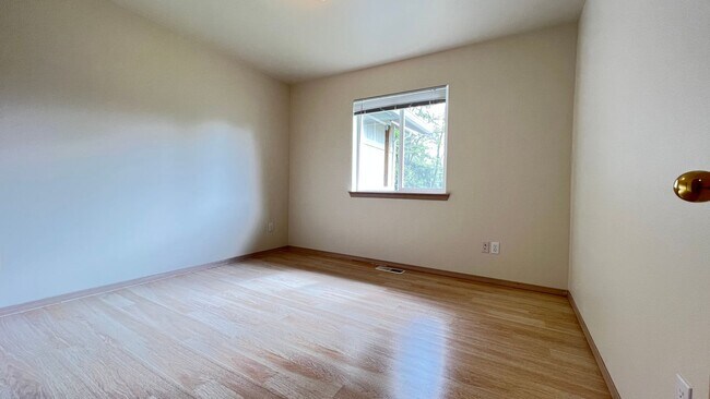 Building Photo - New Inside 3 Bedroom, 2 Full Bath on Corne...