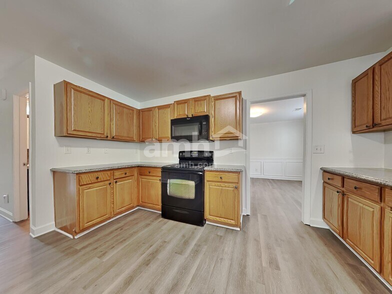 Building Photo - 5622 Falls Ridge Ln