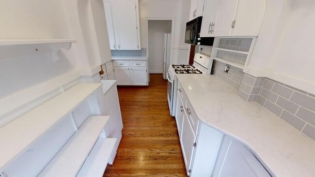 Building Photo - 1205 Miller Ave