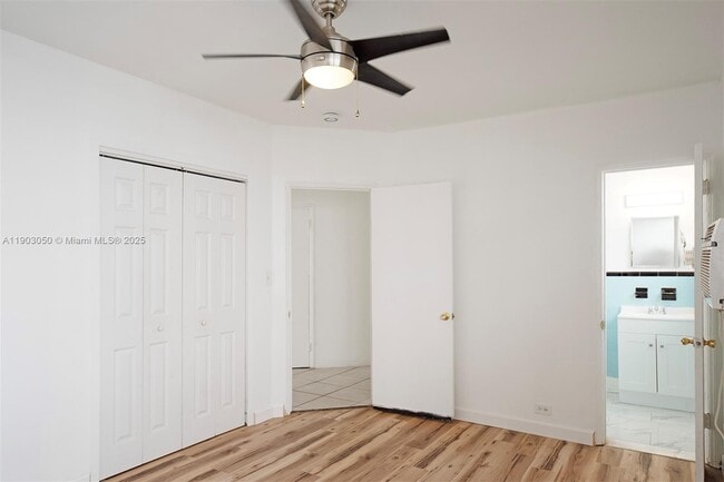 Building Photo - 2383 Flamingo Dr