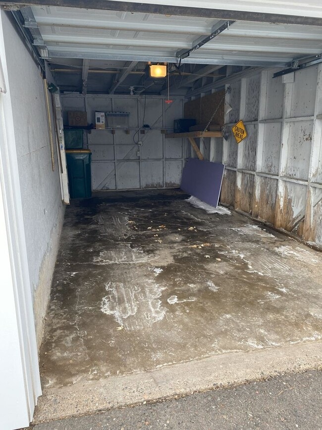 Building Photo - 101 Mitchell Cir