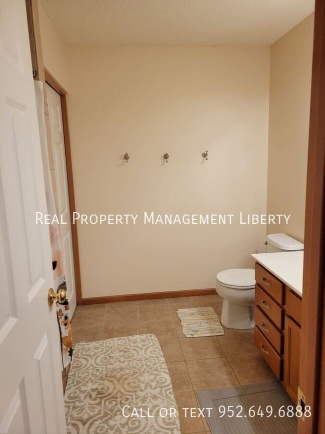 Building Photo - 10415 Ponds Way
