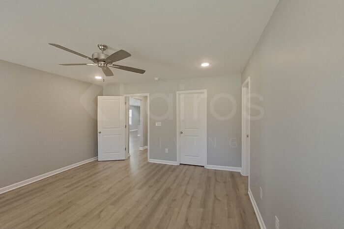 Building Photo - 132 Denise Dr