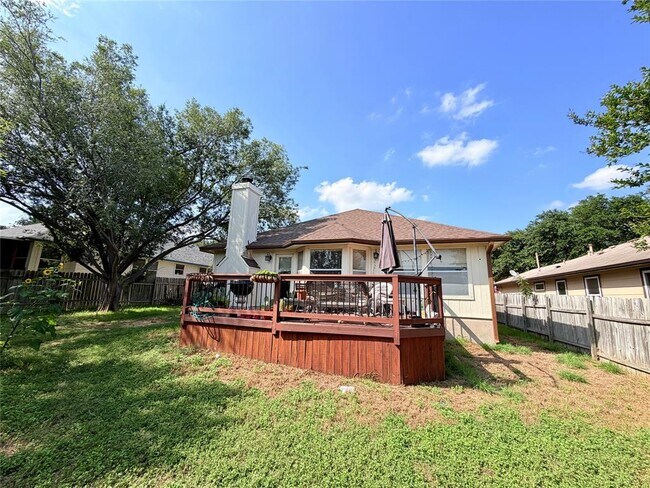 Building Photo - 2805 Feathercrest Dr
