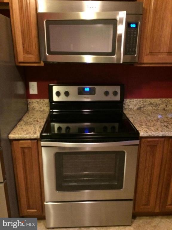 Building Photo - 105 Little River Dr