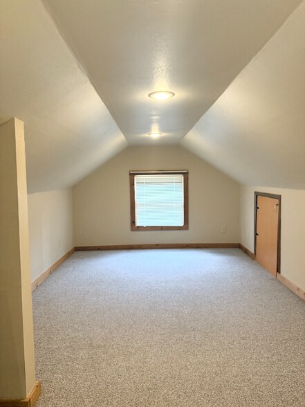 Building Photo - 521 North St