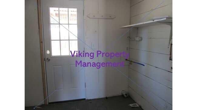 Building Photo - 156 SW 3rd St