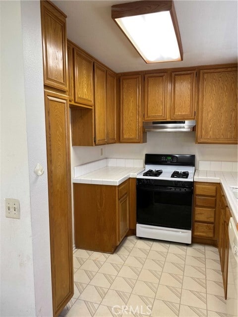 Building Photo - 2800 Plaza del Amo