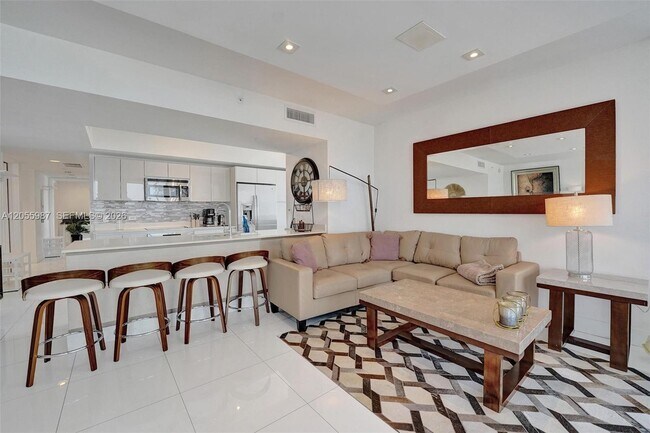 Building Photo - 2600 E Hallandale Beach Blvd