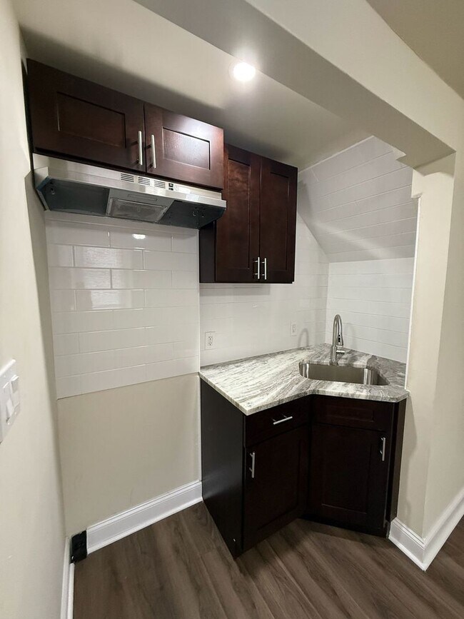 Building Photo - BRAND NEW 1 BED 1 BATH APARTMENT FOR RENT.