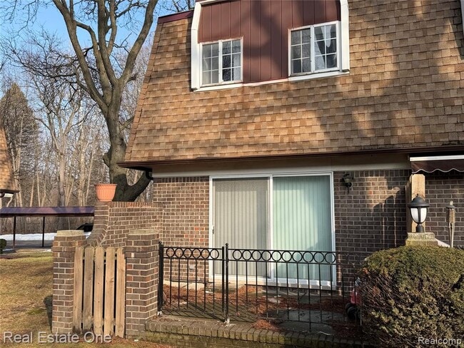 Building Photo - 37035 E Aragona Dr