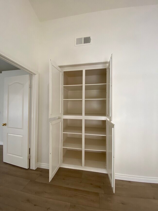 Additional storage - 915 W Arrow Hwy