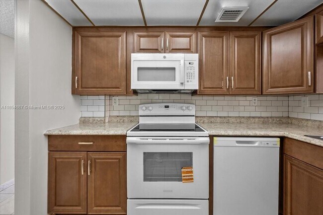 Building Photo - 9440 W Flagler St