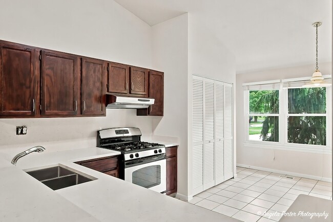 Building Photo - 3287 Medford Ct