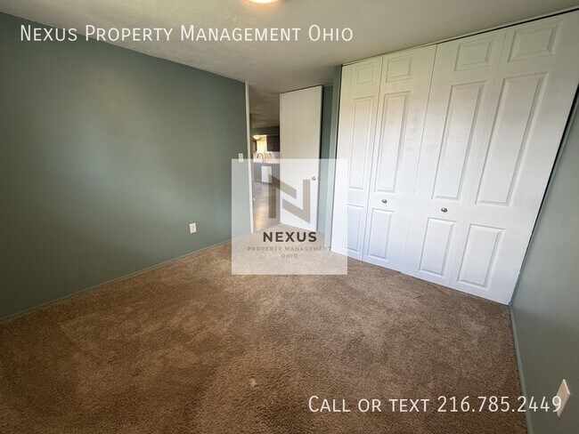 Building Photo - 6475 Sandfield Dr