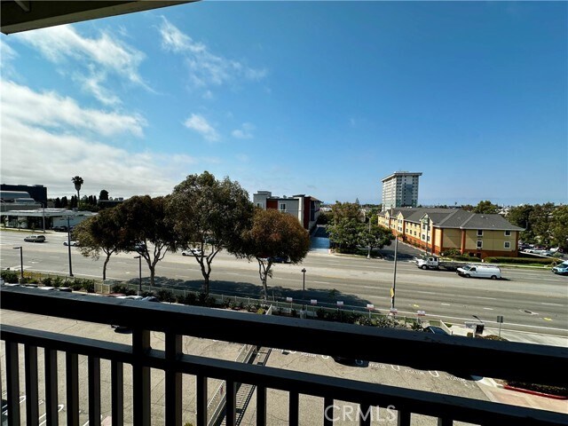 Building Photo - 3550 Torrance Blvd