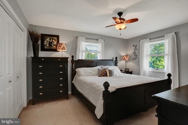 Building Photo - 127 Mountainview Dr