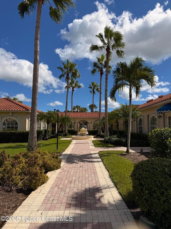 Building Photo - 633 NW Whitfield Way